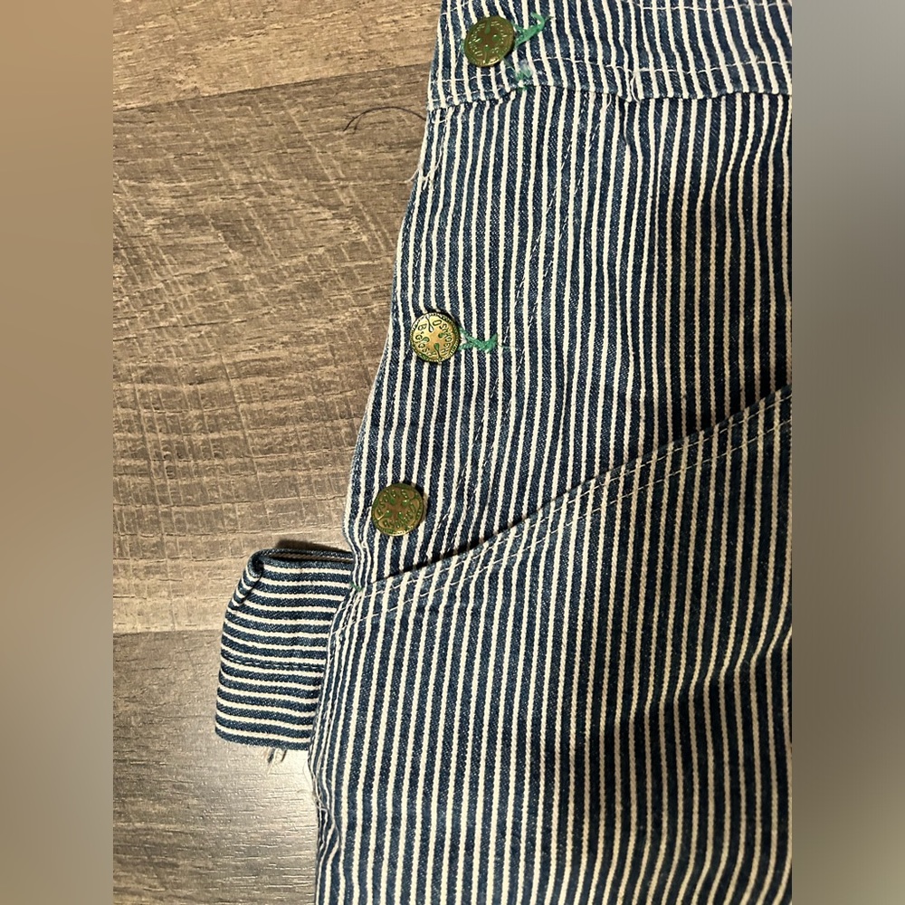 🚂Adult Vintage Oshkosh B'Gosh Railroad Pinstripe Denim Overalls🚂 - Picture 6 of 12